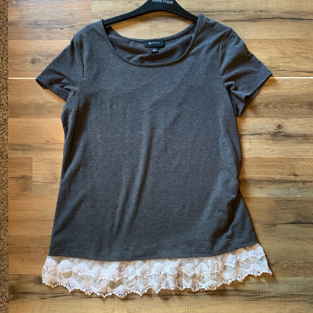 Simple grey tee with lace trim